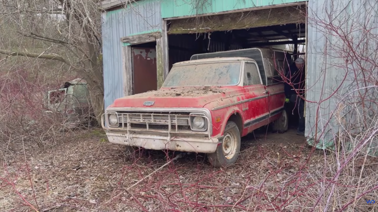Barnfind 1970 Chevrolet C20 Custom Camper