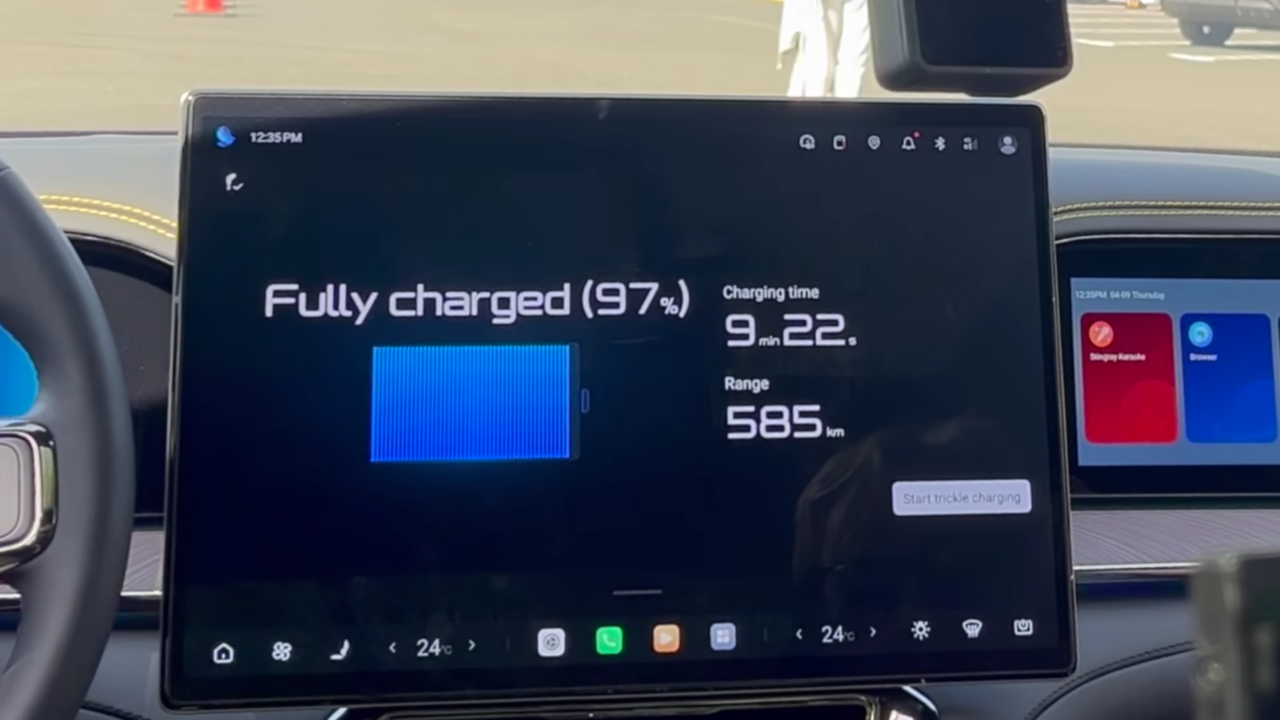 BYD EV charging status