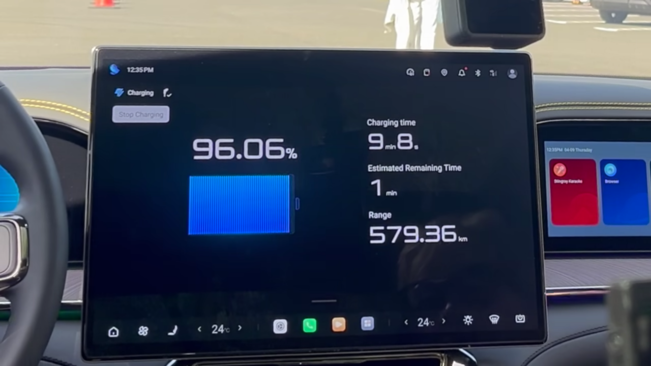 BYD EV charging status