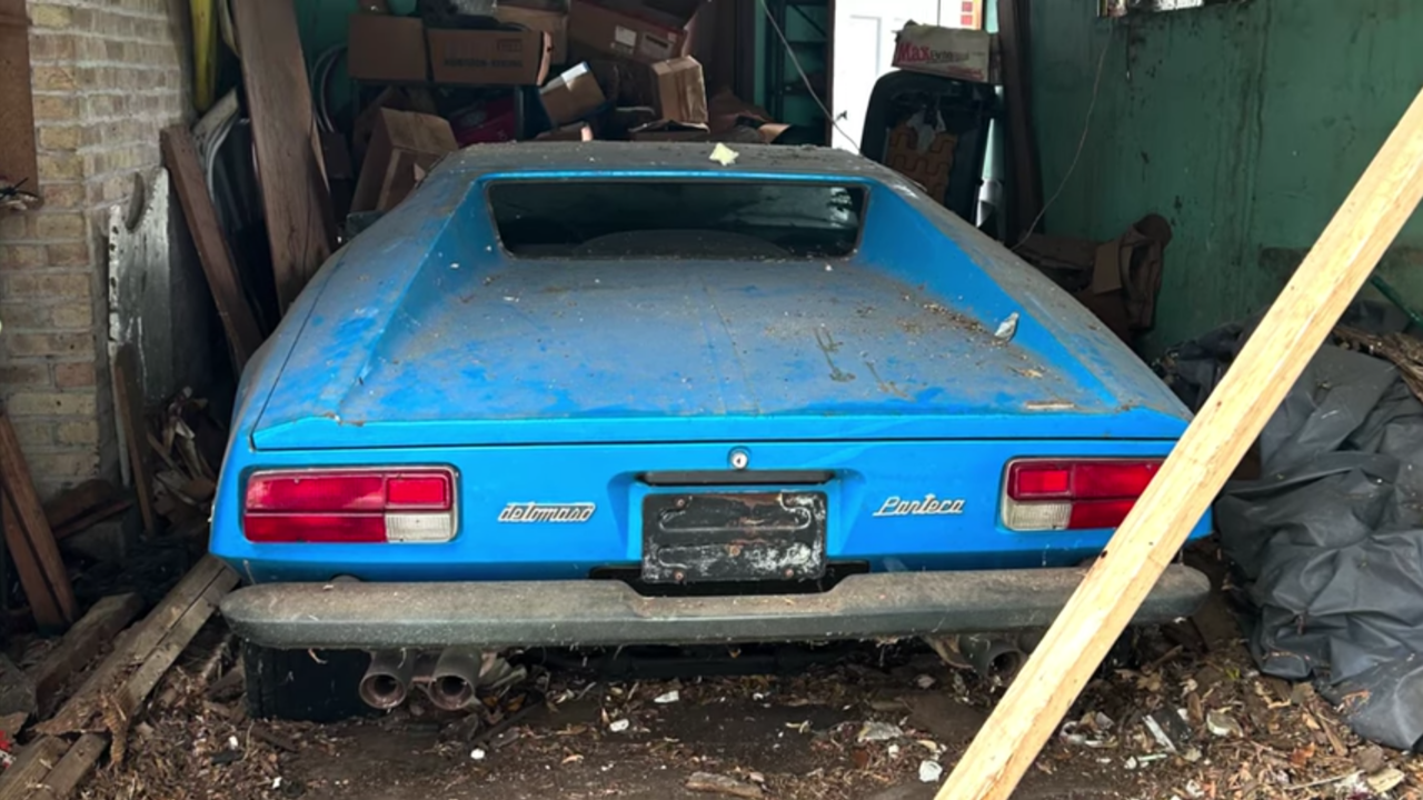 DeTomaso Pantera.
