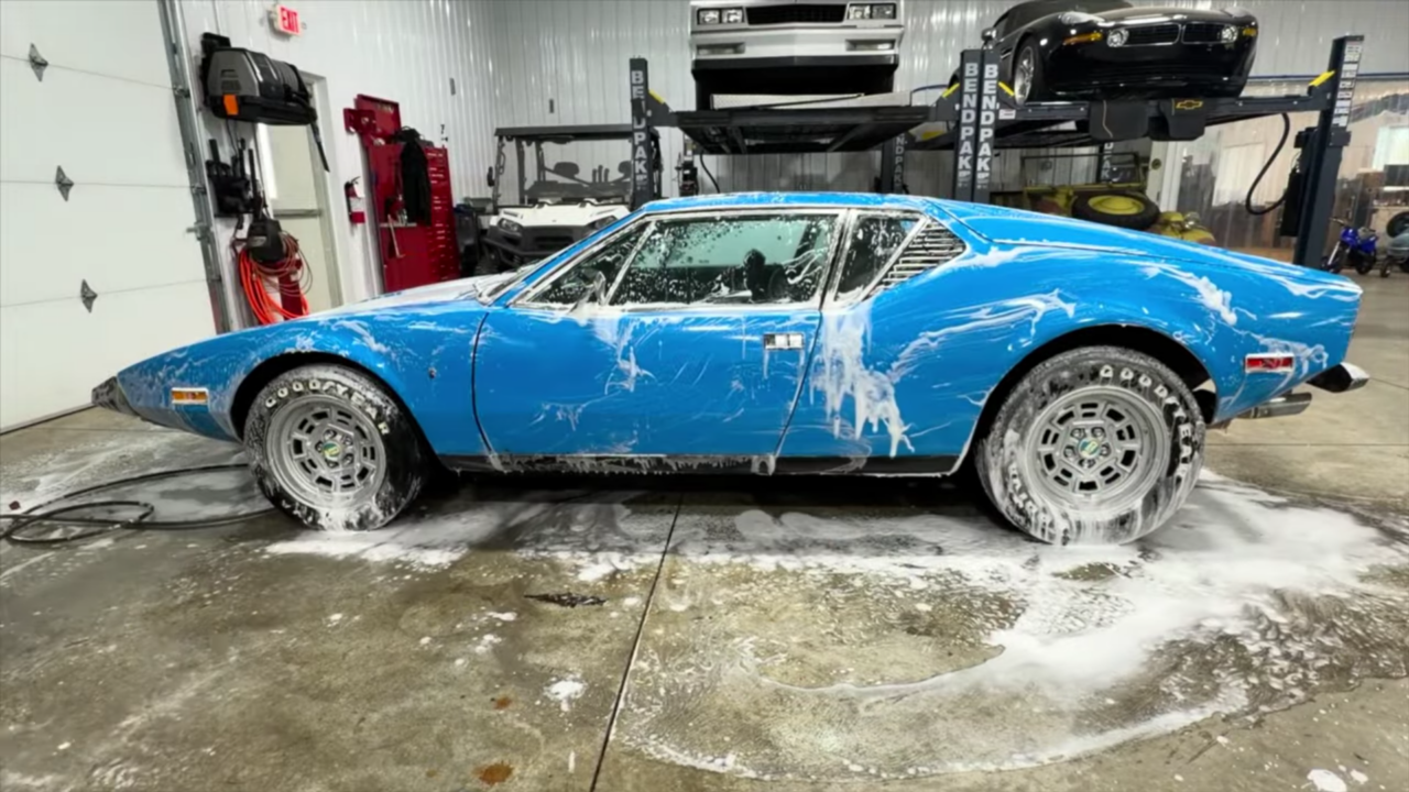 DeTomaso Pantera.