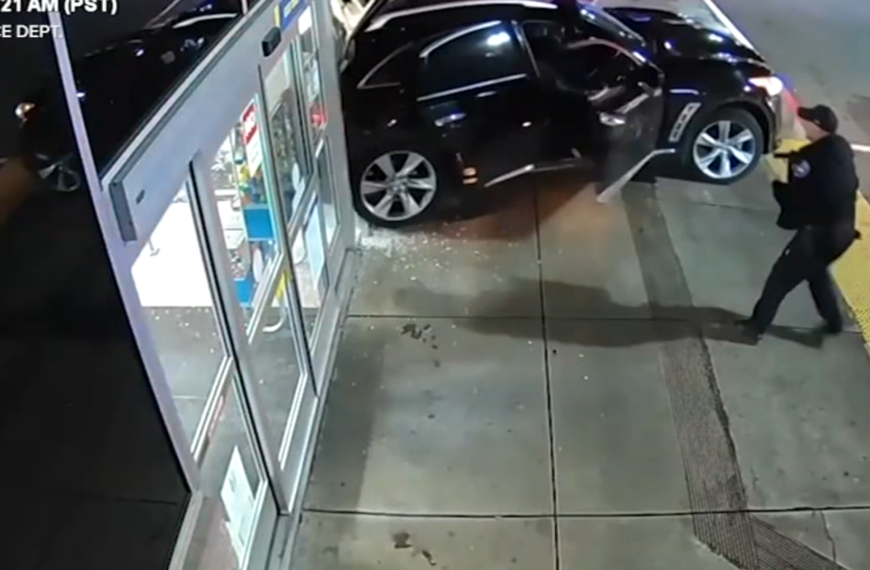 police stuck in getaway vehicle