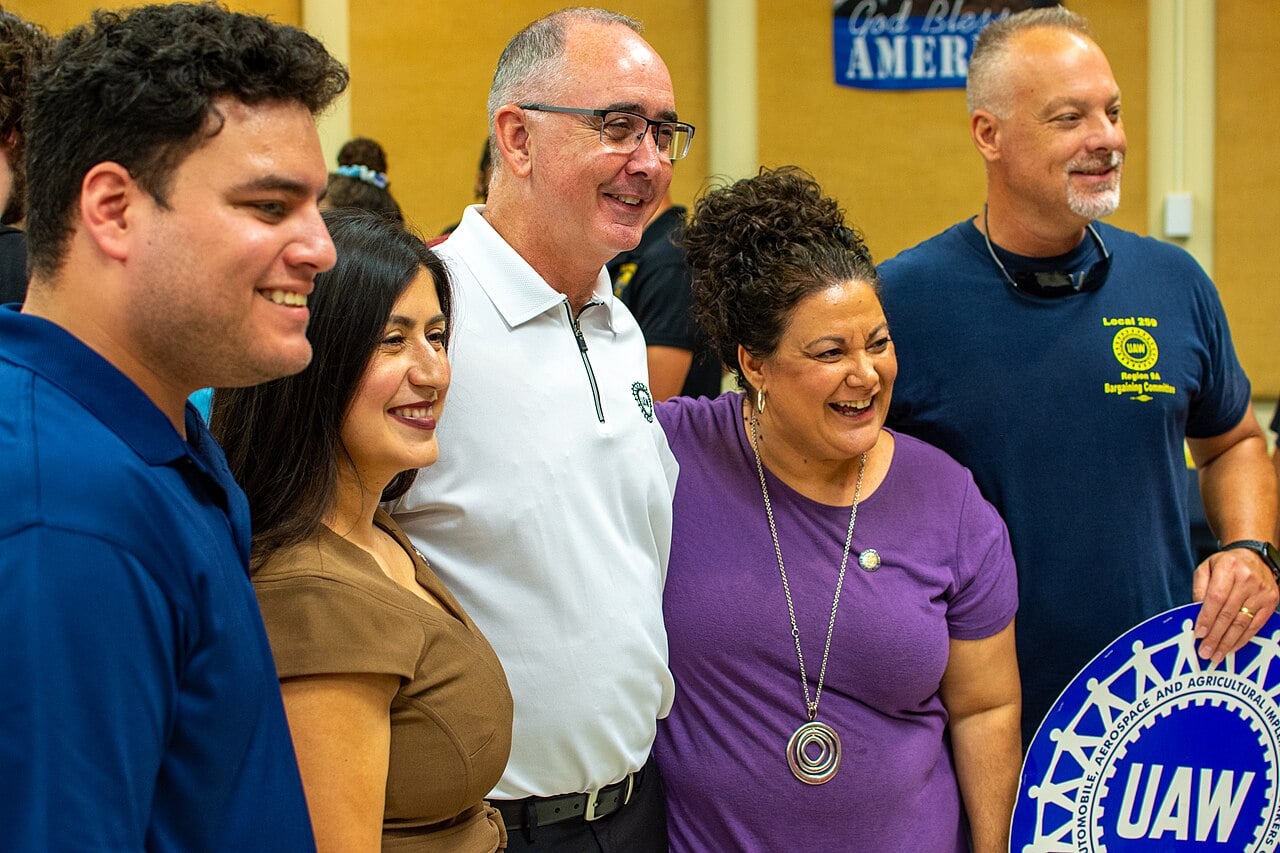 UAW President Shawn Fain & UAW Region 9A Organizers with NYS Senator Jessica Ramos & Assemblymember Gina Stilliti at Teamsters Solidarity Rally 7/15/23 at Teamsters 282 Long Island HQ.