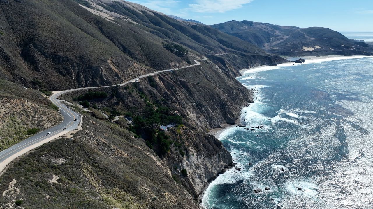 Coastal stretch of Highway 1 in Big Sur, California
