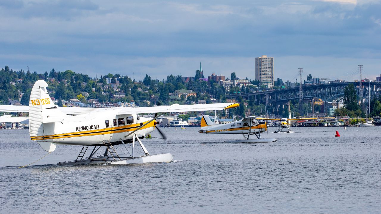 Seaplane traffic on Lake Union in Seattle
