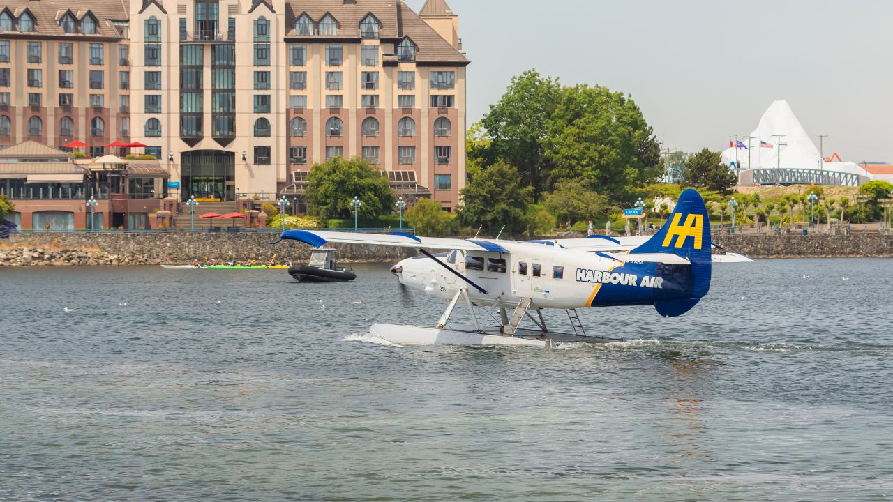 Seaplane taxiing in Victoria Inner Harbour