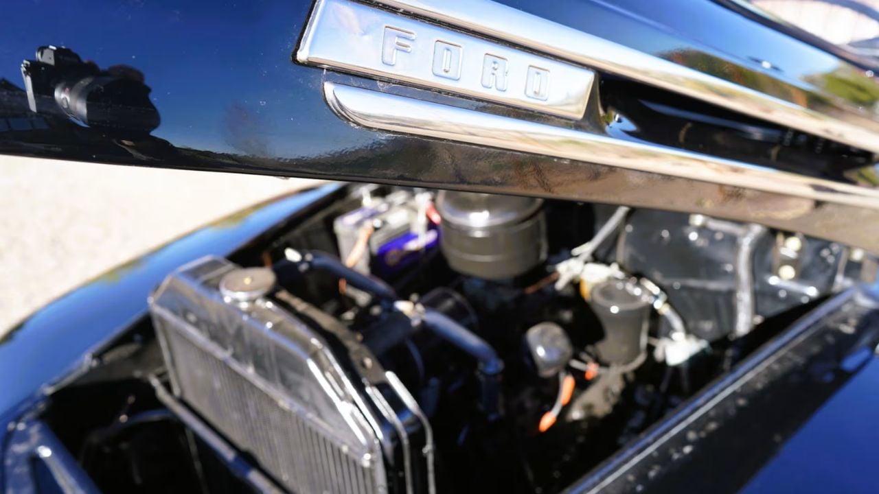 1949 Ford F-4 Dually 239-cubic-inch flathead V-8