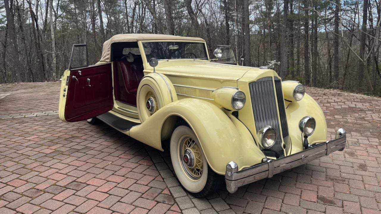 1936 Packard 1401 Eight Coupe Roadster