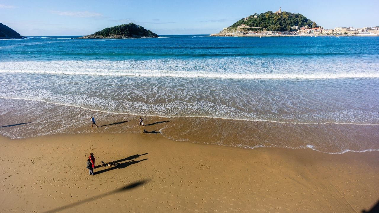 La Concha beach, San Sebastian, Guipuzcoa, Euzkadi, Spain