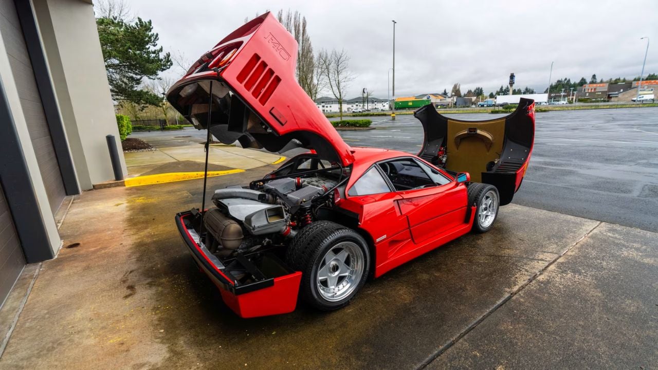 Ferrari F40 2.9-liter V-8