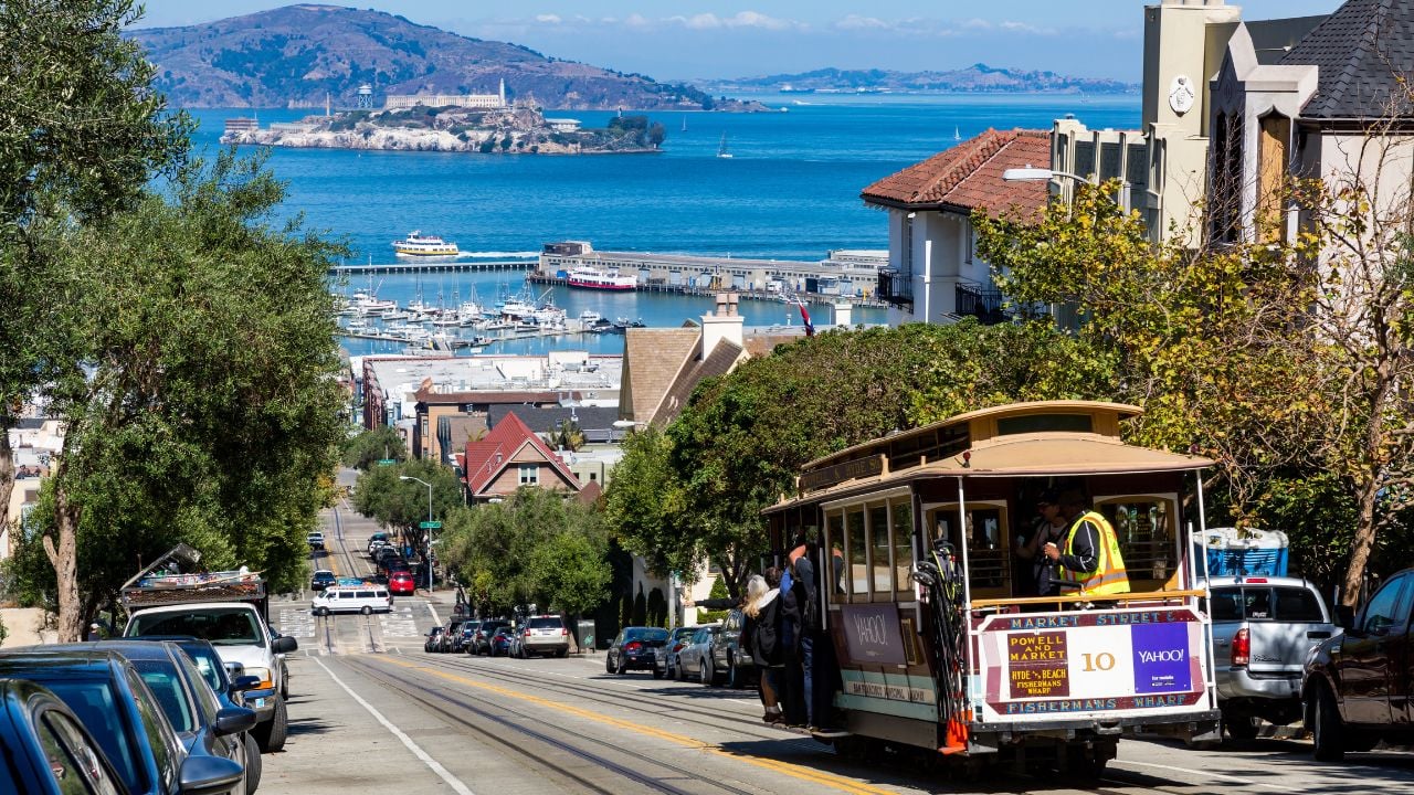 Steep San Francisco street near the cable car route.