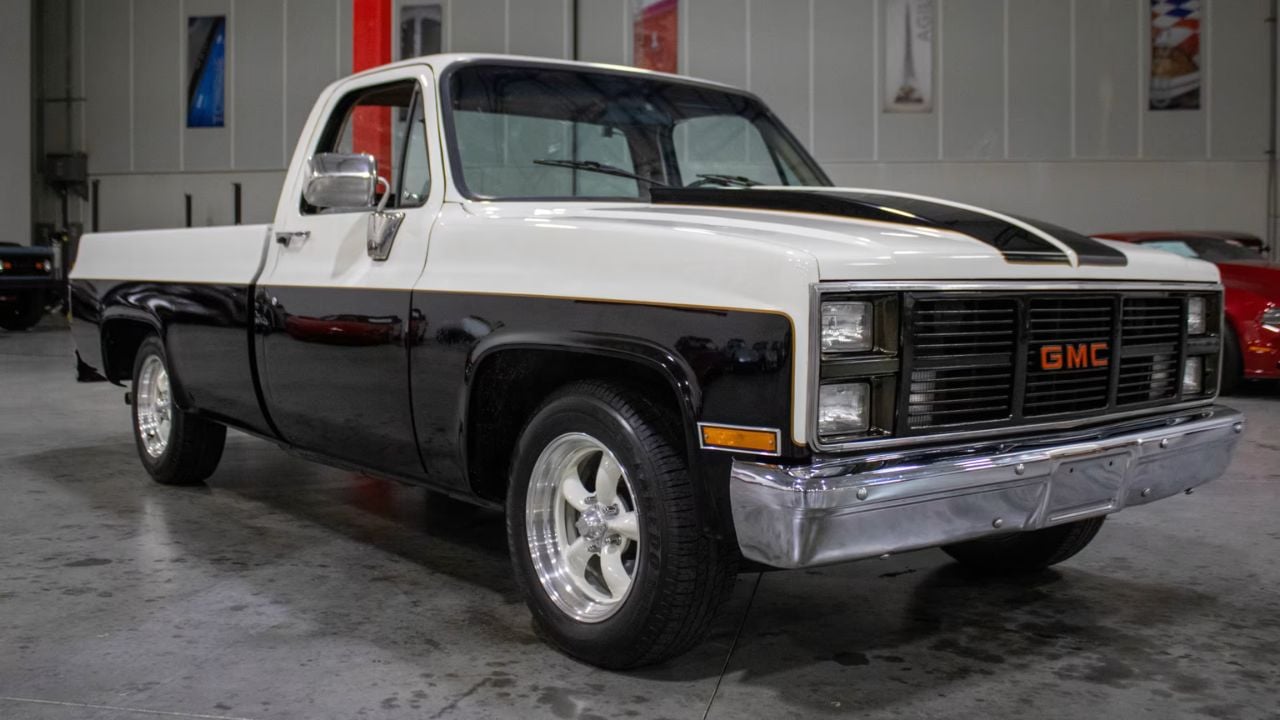 1987 GMC Sierra Classic Pickup