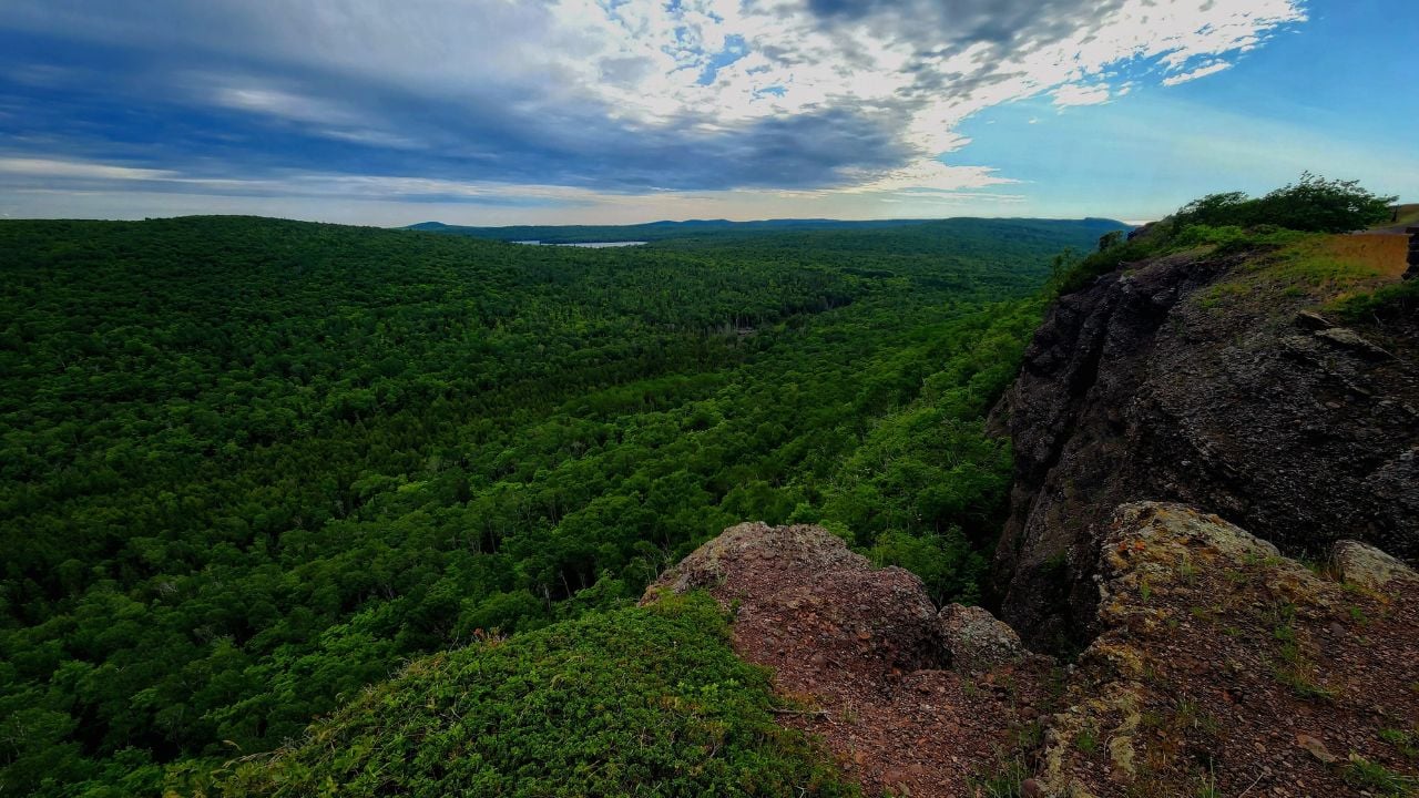 Cliff view from Brockway Mountain Drive near Copper Harbor in Michigan's Upper Peninsula