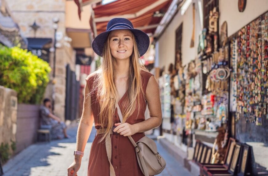 5 American Behaviors That Can Be Considered Disrespectful Abroad