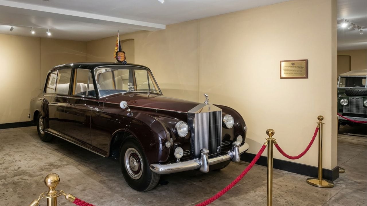 The Rolls-Royce Phantom VI State Limousine