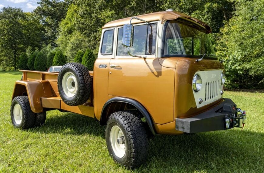 1965 Jeep FC170 Custom Truck