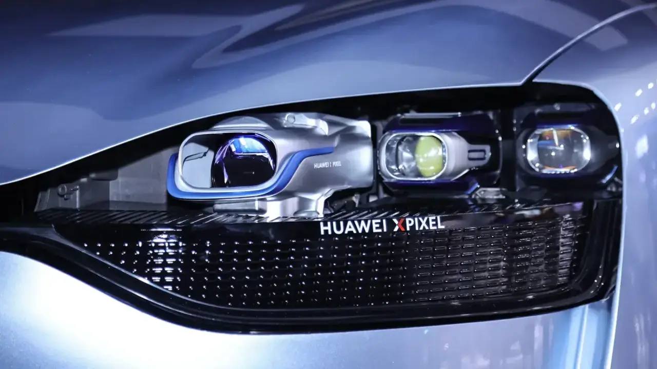 Video projector headlight