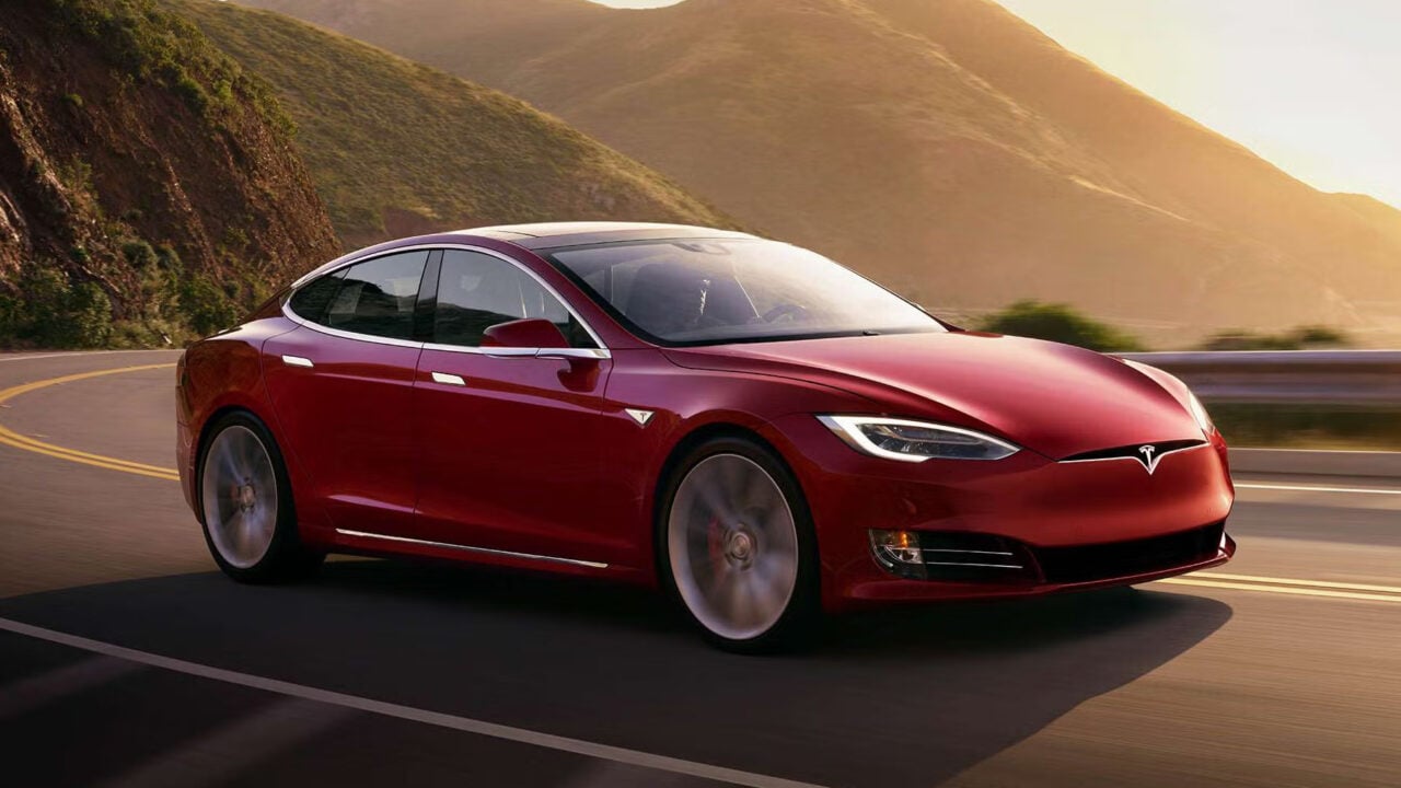 Tesla Model S Signature.