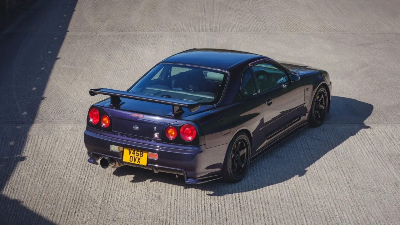 R34 Nissan Skyline GT-R.