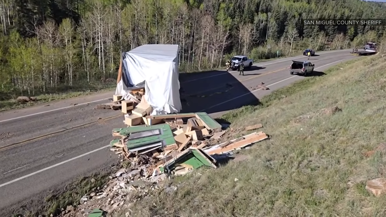 colorado highway closes after home falls off truck