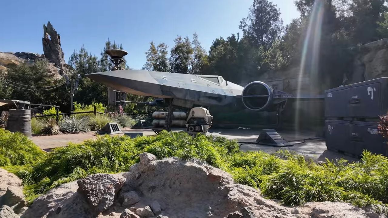 Disneyland Galaxys Edge
