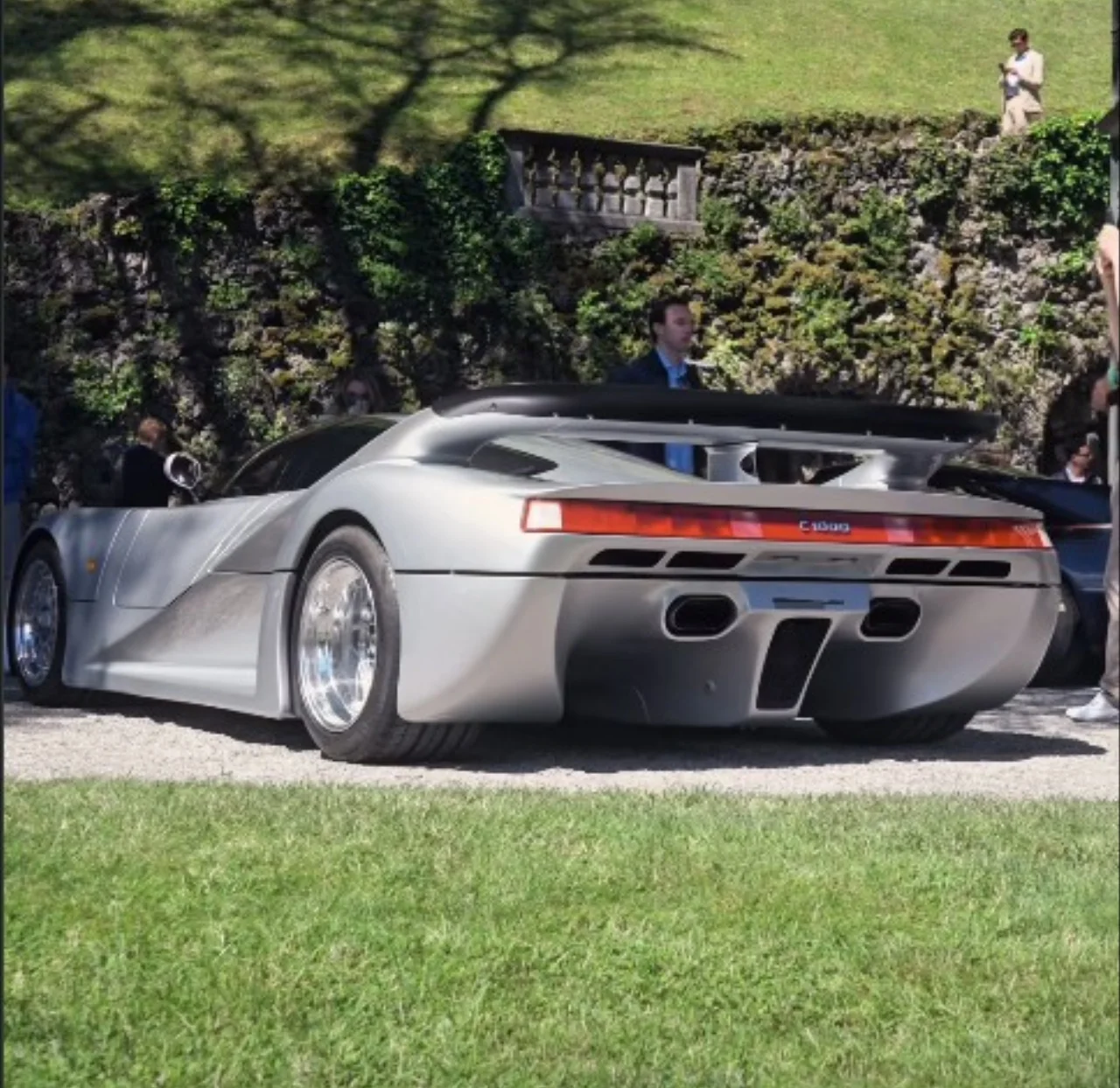Mercedes C1000 Lake Como Rear.jpg_temp_135