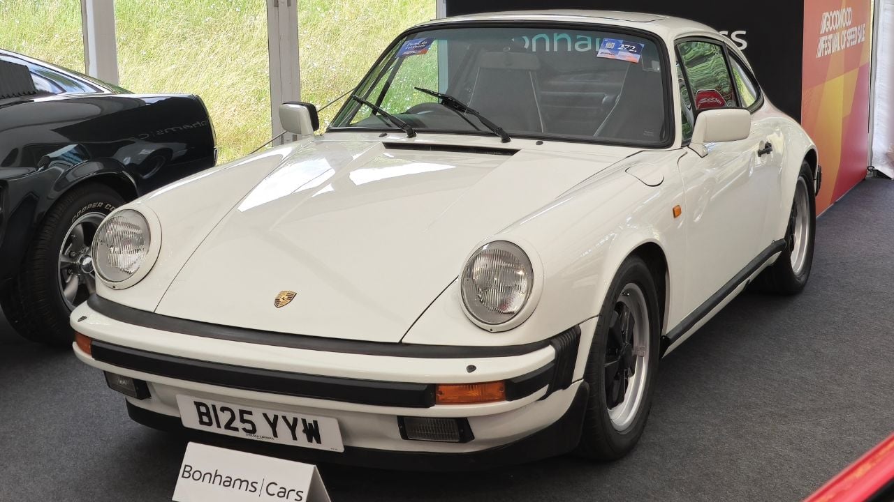 Porsche 911 Carrera 3.2