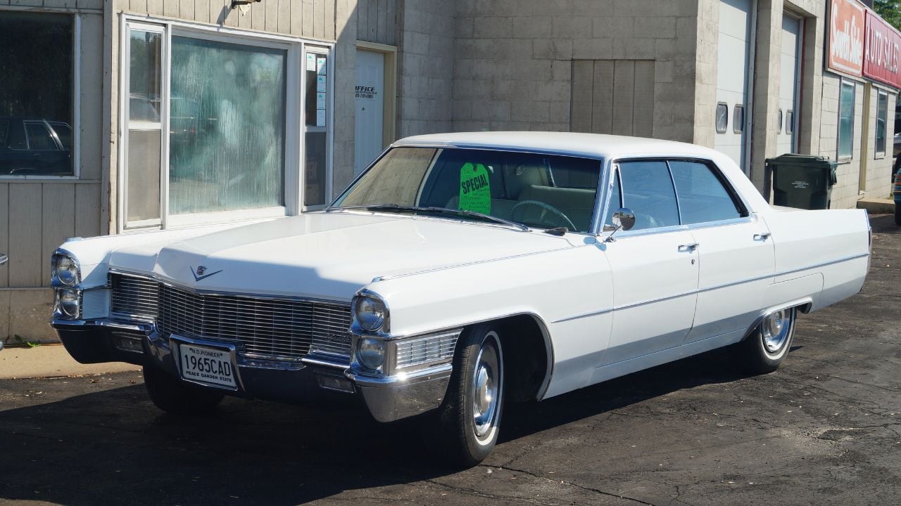 1965 Cadillac Sedan de Ville