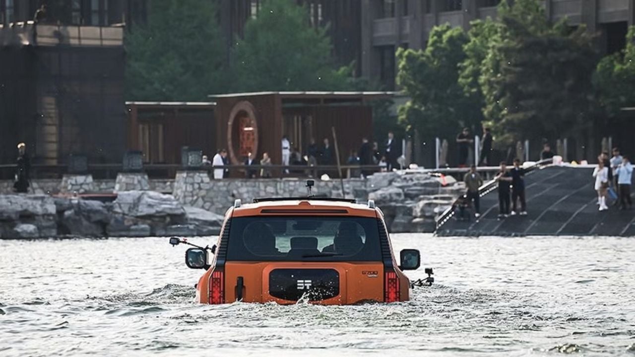 Jetour G700