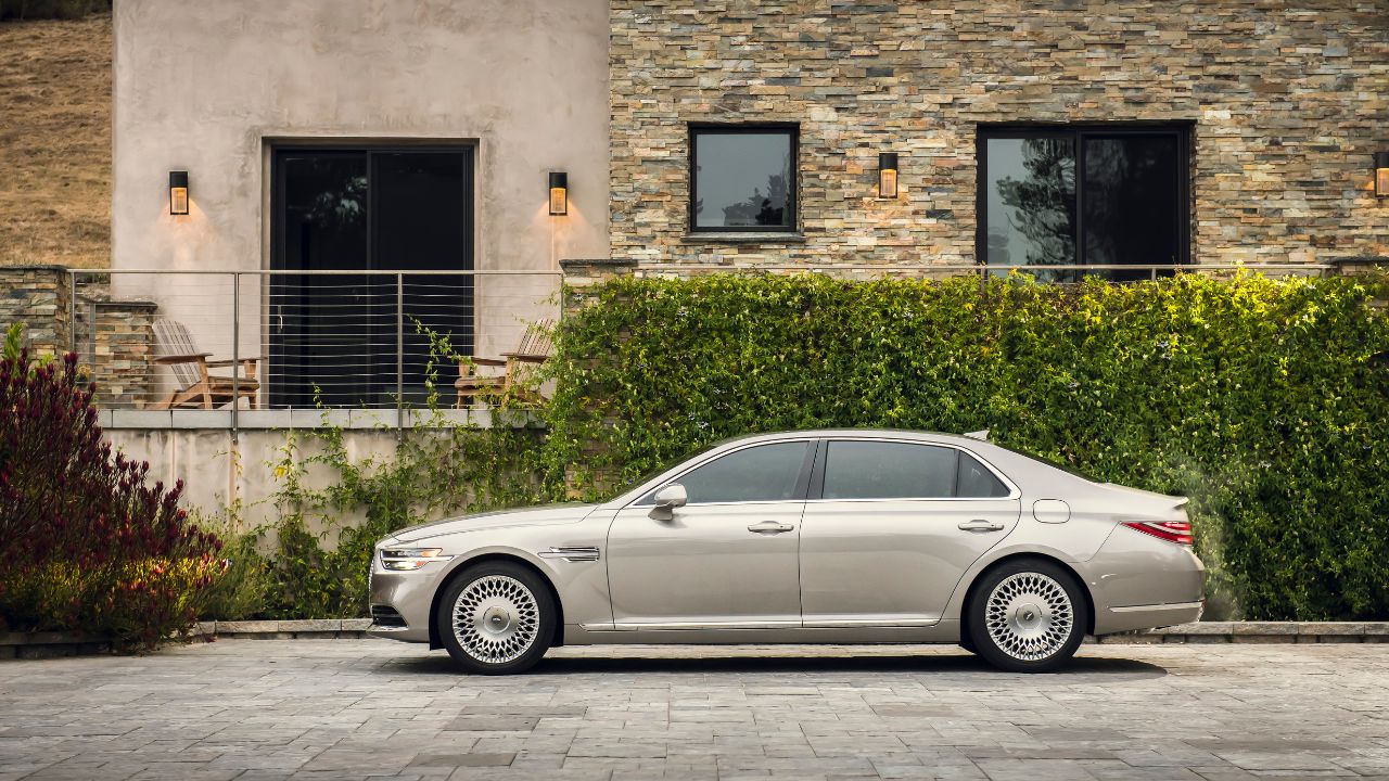 Genesis G90