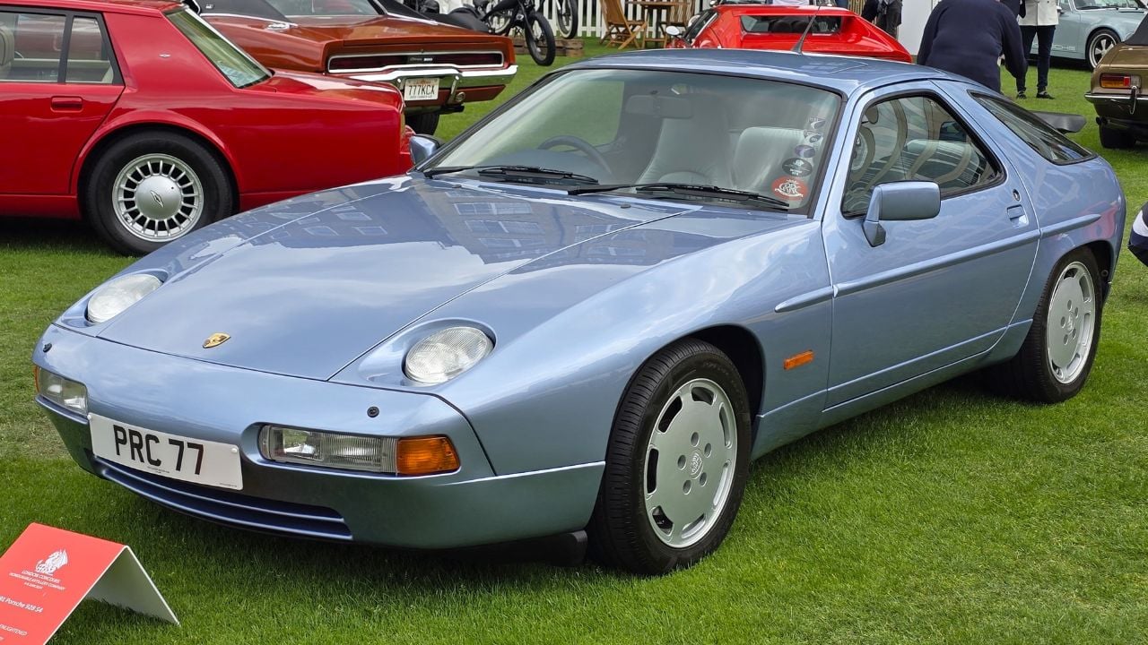 Porsche 928 S4