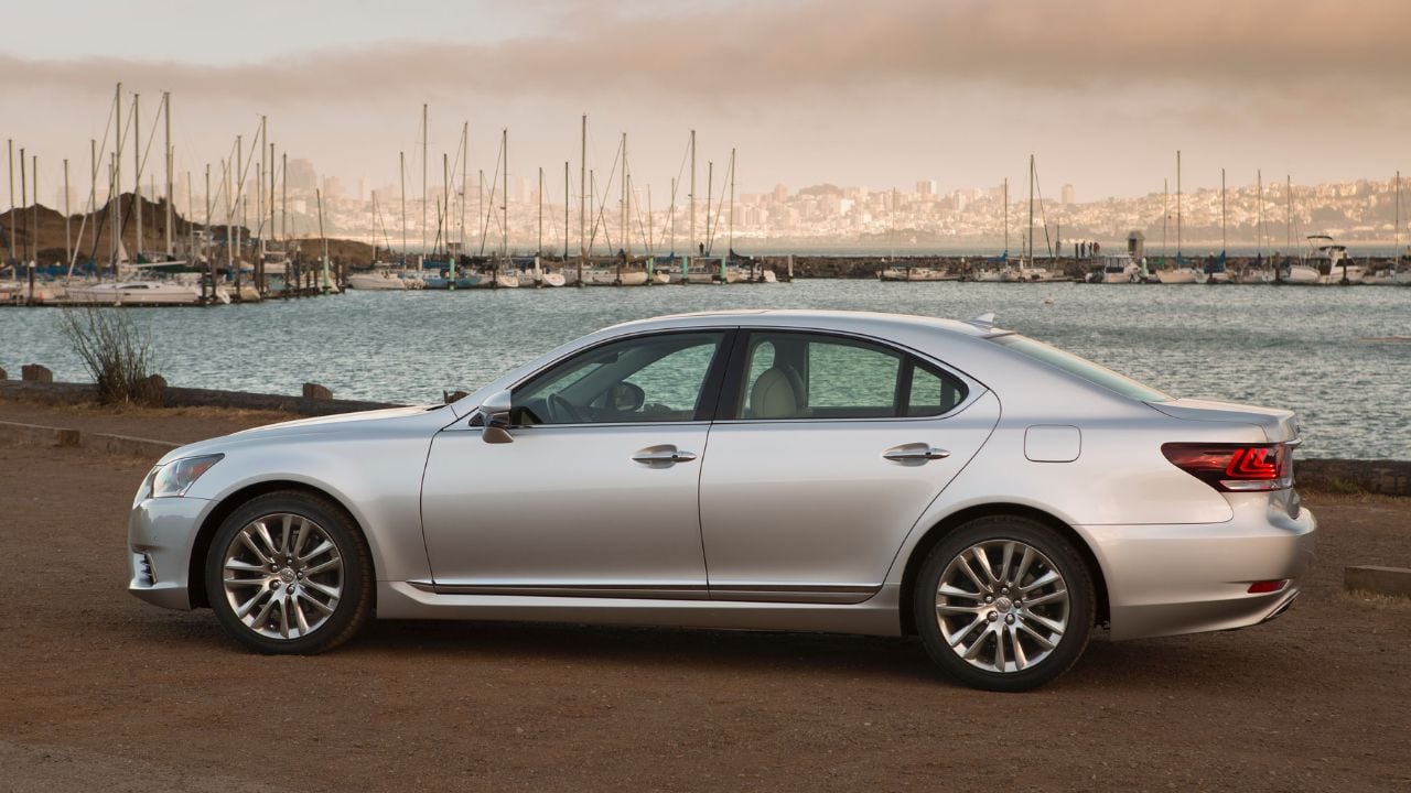 Lexus LS 460
