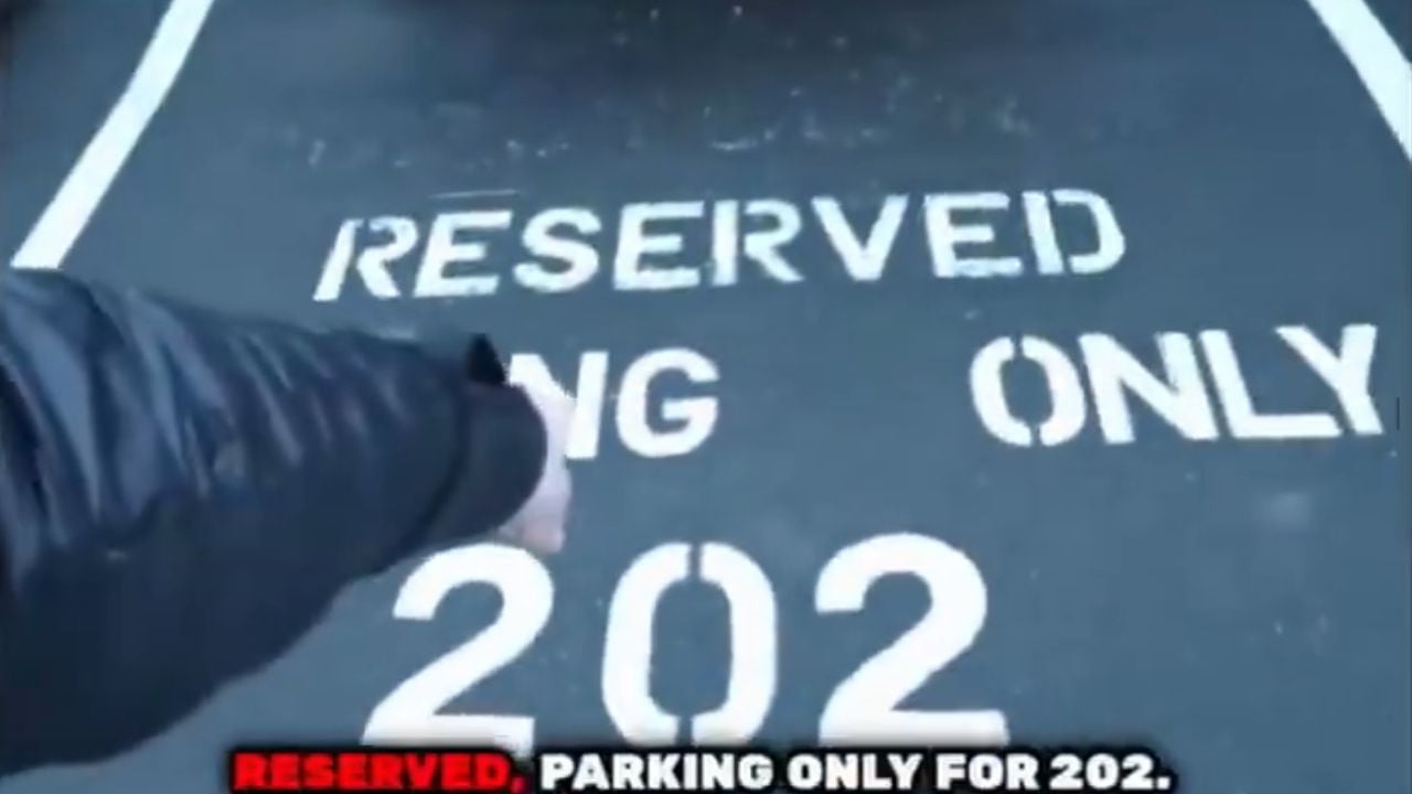 A Yoga Studio Customer Blocked His Garage. He Called the Tow Truck and Filmed Everything.