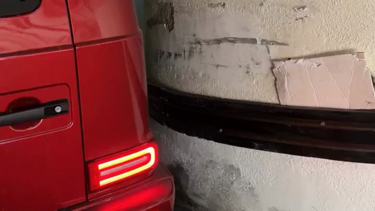 Viral G-Wagon Parking Fail Shows Why Big SUVs and Tight Garages Don’t Mix.