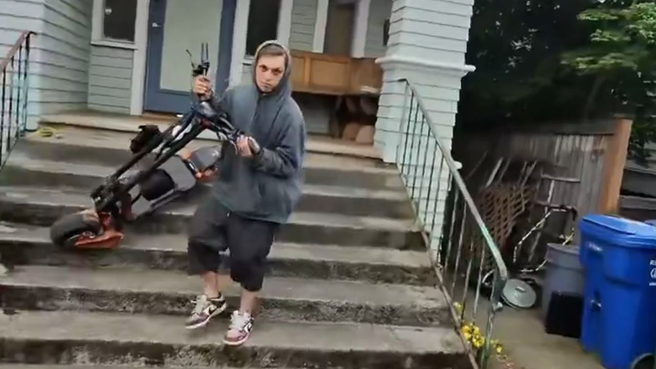 A calm recovery turned chaotic in seconds. Did the scooter owner go too far — or finally do what every theft victim has dreamed of?