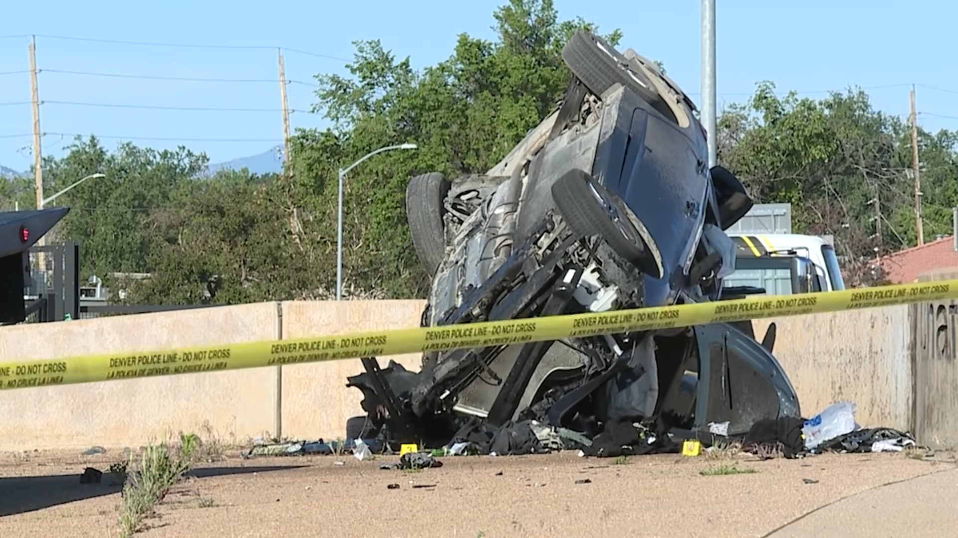 police chase ends in rollover