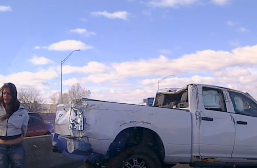 polic earrest woman after truck chase