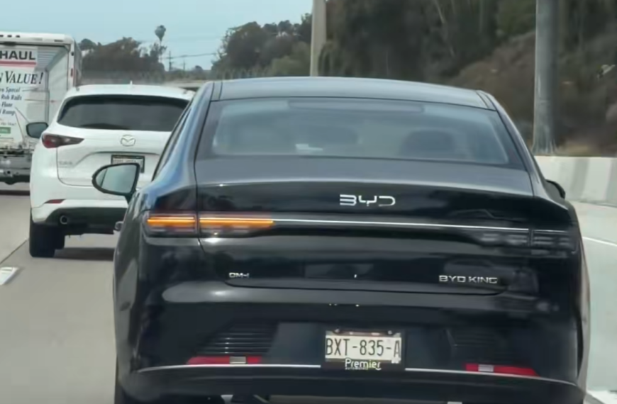 BYD on road in mexico
