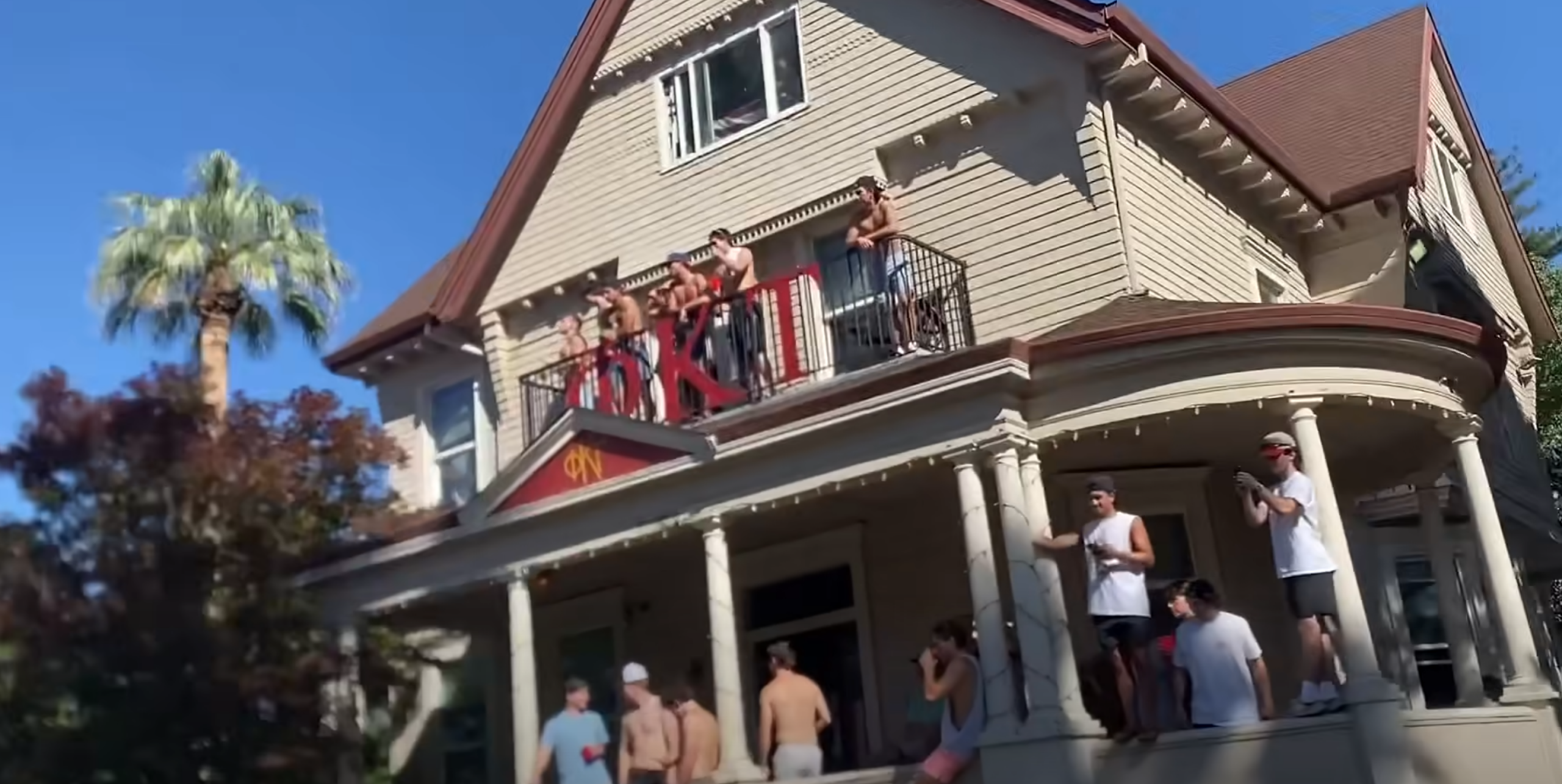 frat house arrest car chase