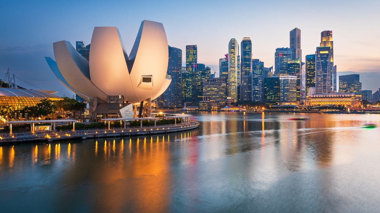 Singapore skyline at Marina Bay during twilight