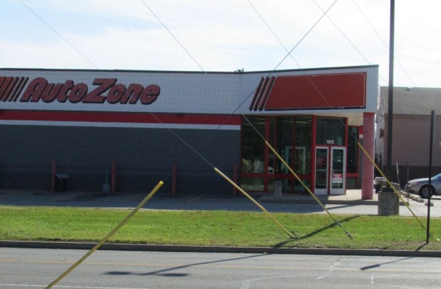 Autozone, 1010 Calumet Ave, Valparaiso, Indiana.