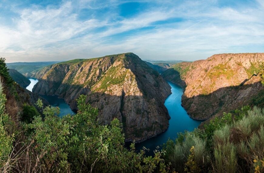 Ribera sacra canyon sil river meandering through majestic mountains in Galicia Spain
