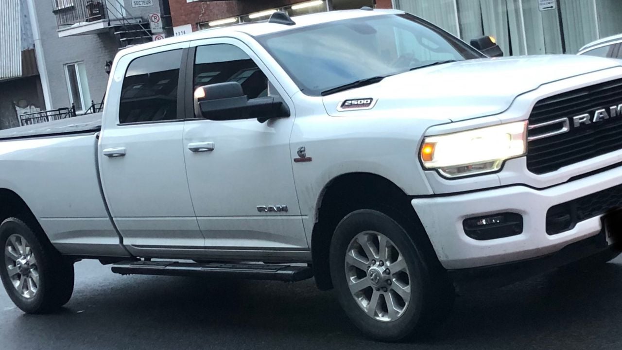 Ram 2500 photographed in Montréal