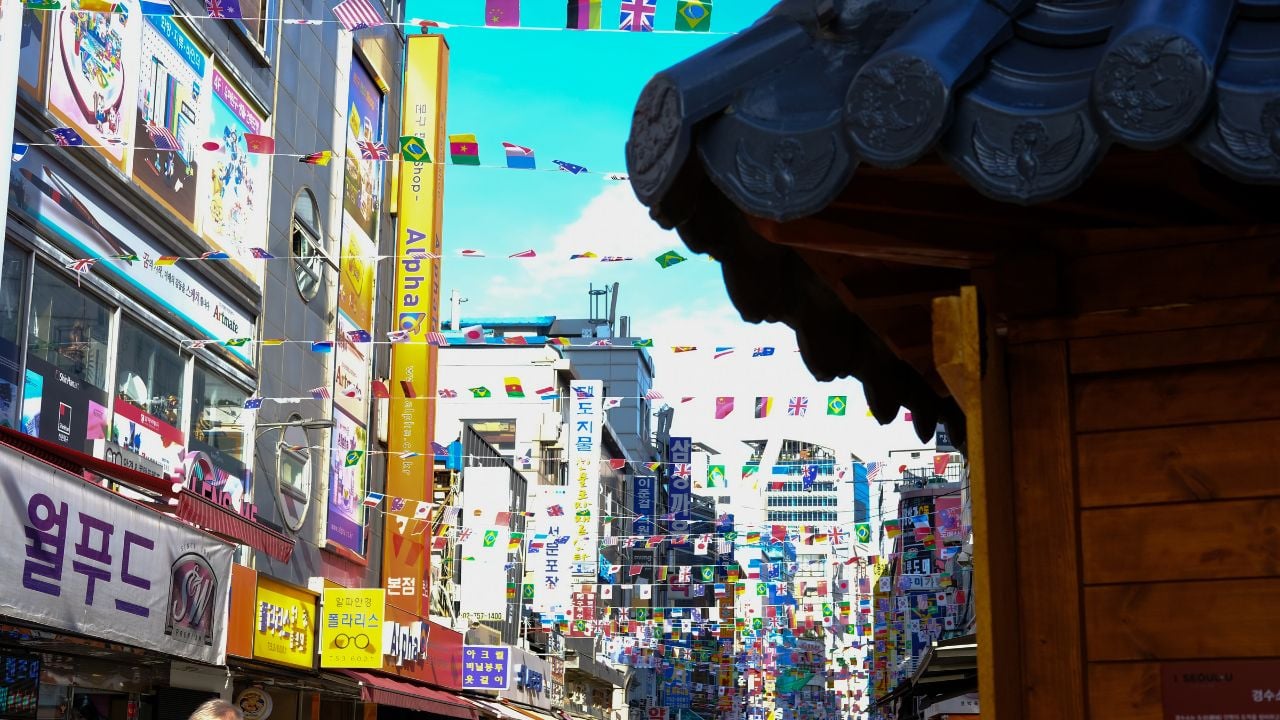 Namdaemun Market in South Korea. SEOUL, SOUTH KOREA October 7th,2018. The atmosphere at Namdaemun market, one of the oldest and biggest traditional market in Seoul