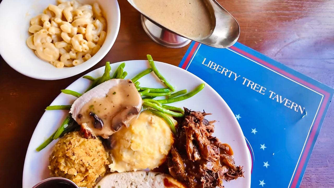 WDW Magic Kingdom Liberty Tree Tavern Meal