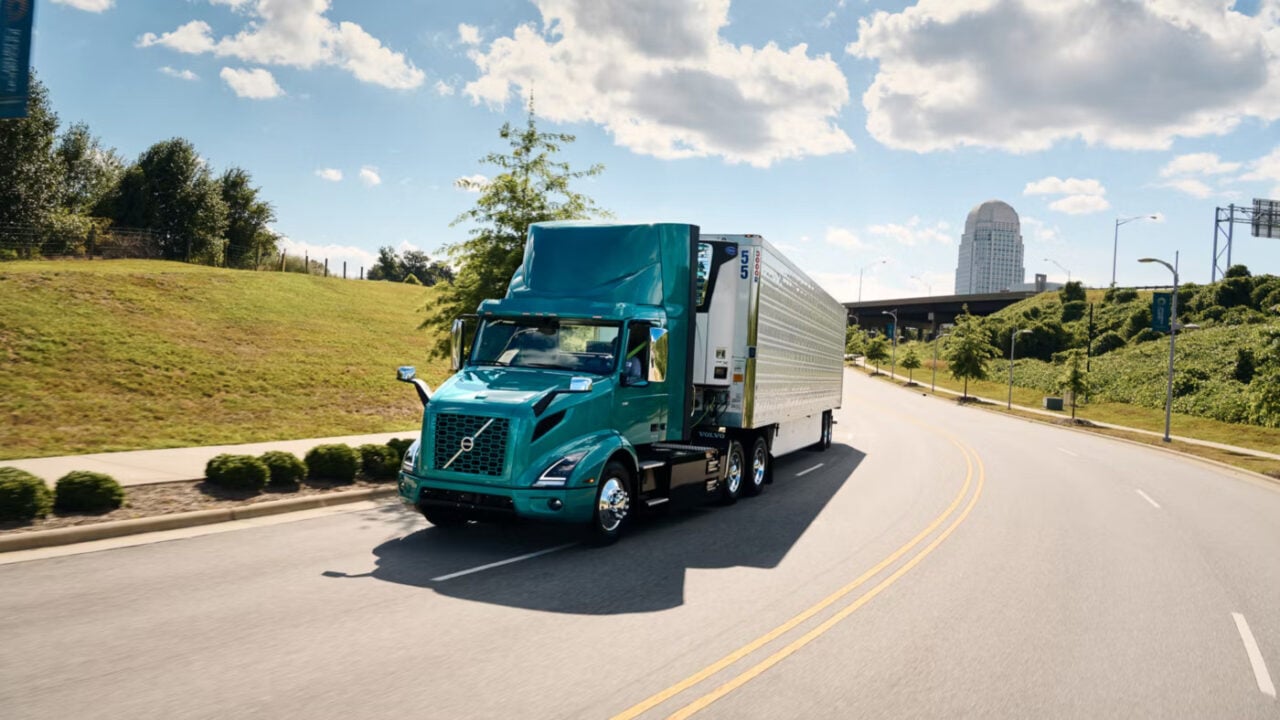Volvo VNR Electric.