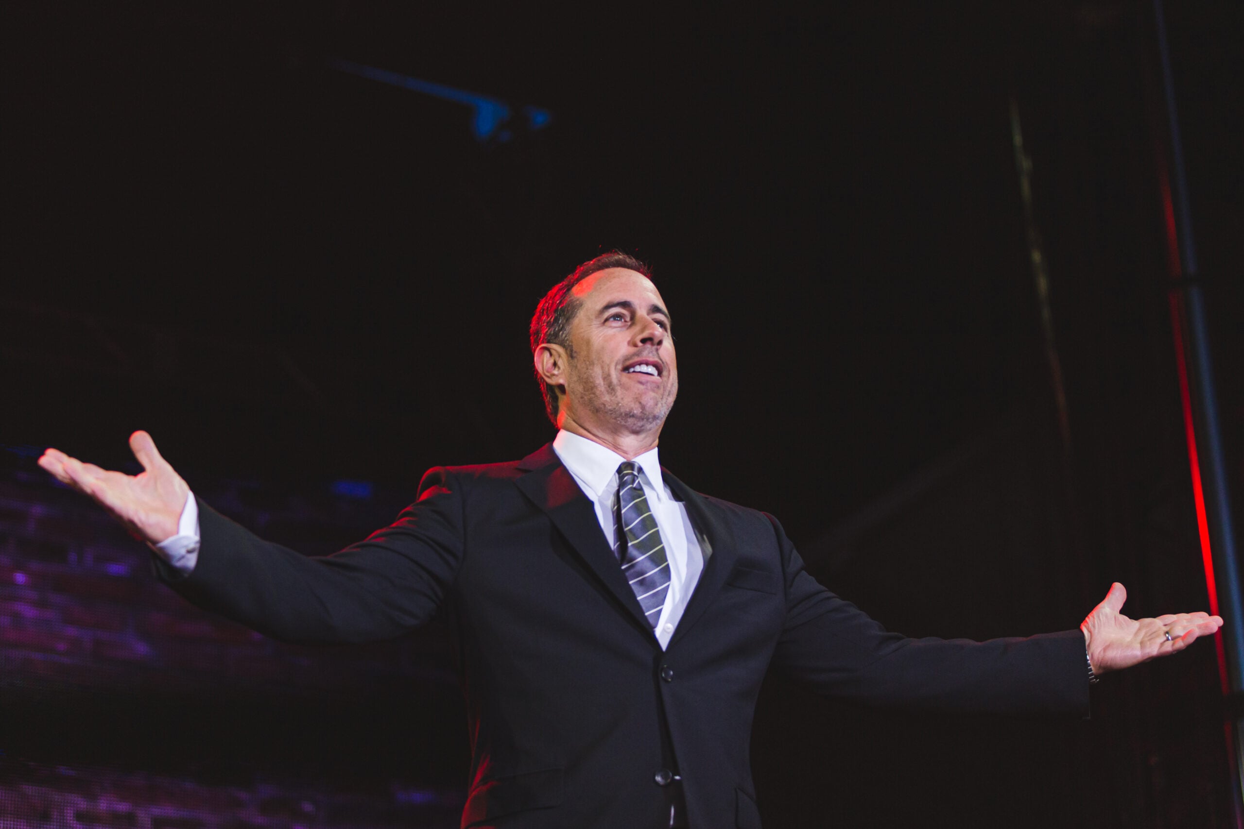 jerry seinfeld on stage