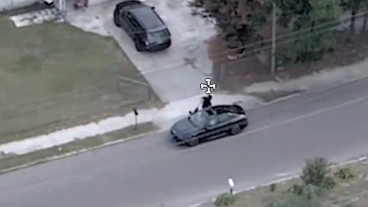 Car stop chase kids