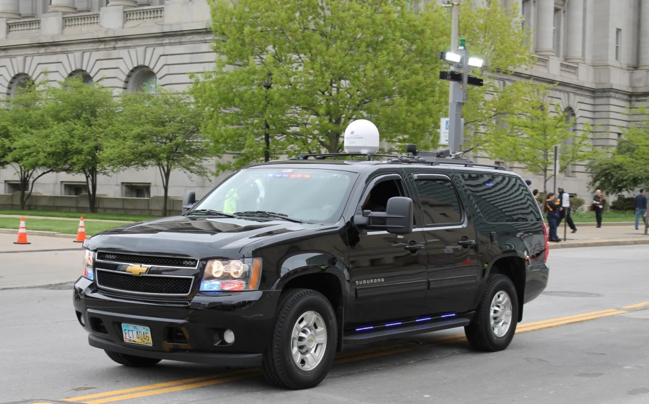 FBI_Federal_Bureau_of_Investigation_Chevrolet_Suburban_(14014777198)
