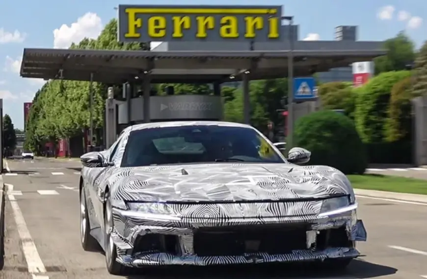 Ferrari 12Cilindri VS_rsz